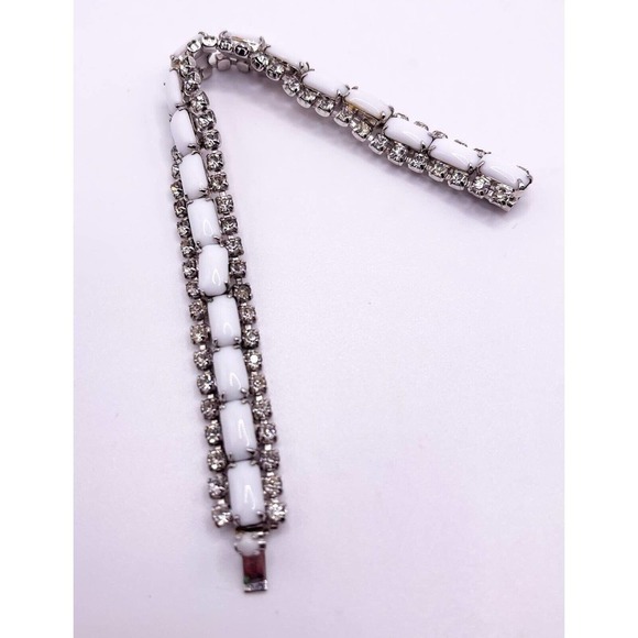 Kramer Of New York Tennis Bracelet Silvertone Milk Glass Rhinestone Vintage 7" - Picture 2 of 9